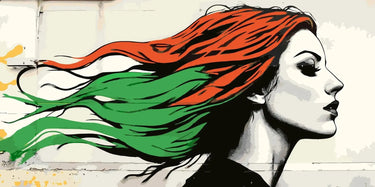 Vaalea kuva jossa nainen. Naisella on tuulessa hulmuavat oranssi-vihreät hiukset.